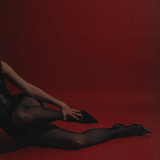 เครื่องมือสร้างฉากอีโรติก