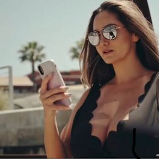 Stepmom Ava