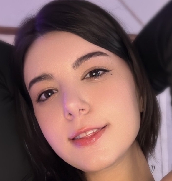 Ayumi · Free AI Chatbot
