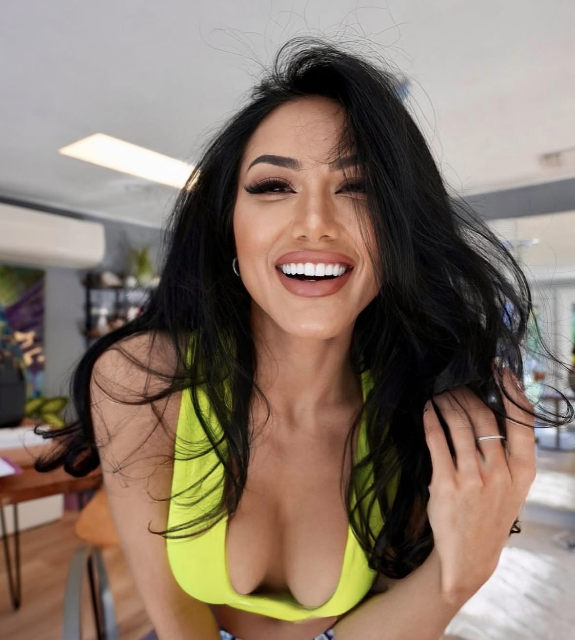 Gwen singer · Free AI Chatbot